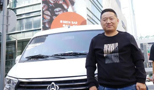 长安跨越星V5跟车实录：总有一盏灯照